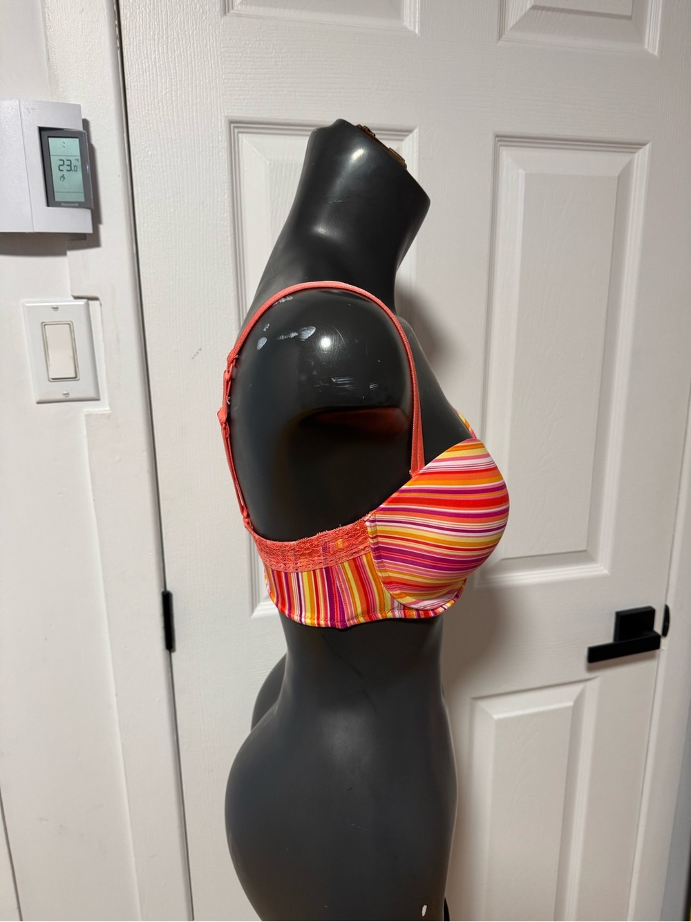 bra - Picture 3 of 5